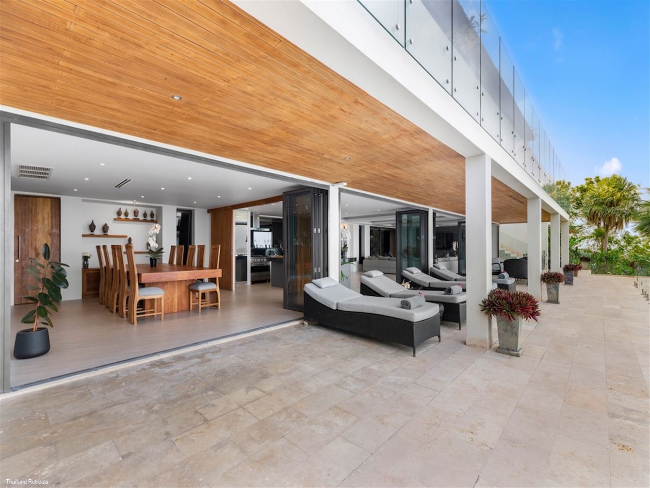 Villa Firefly