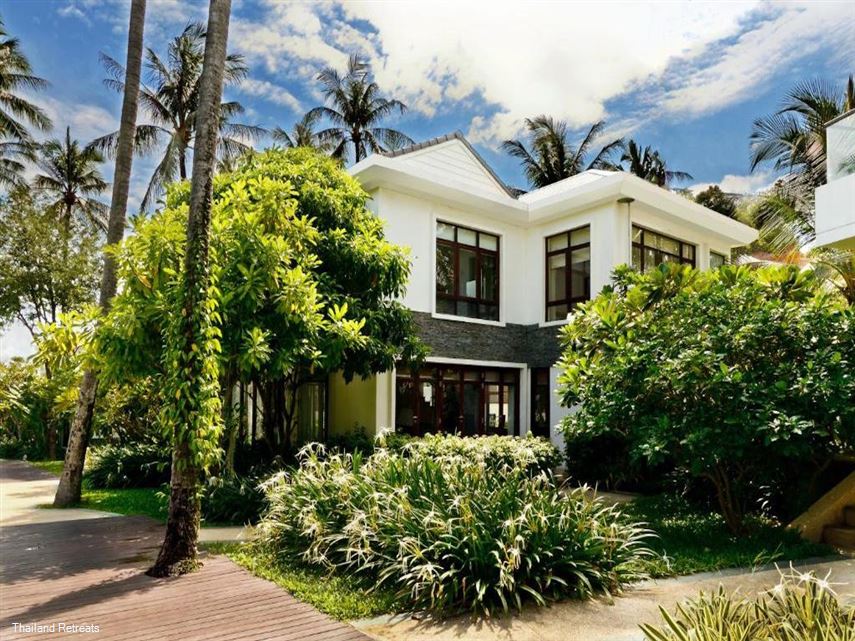 Heliconia pool Villa
