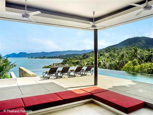 Samujana Villa 19 is a high spec luxury contemporary style villa. Tropical living at it’s finest with great views. Choeng mon beach and lively Chaweng are a short drive away.
