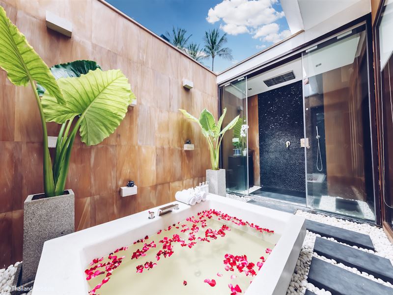The Lotus Beach villa