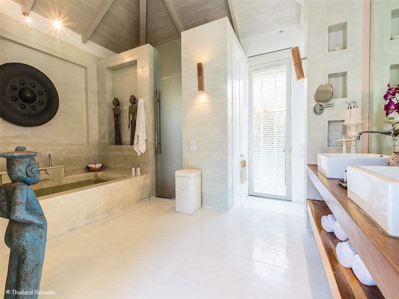 Mia Beach Villa
