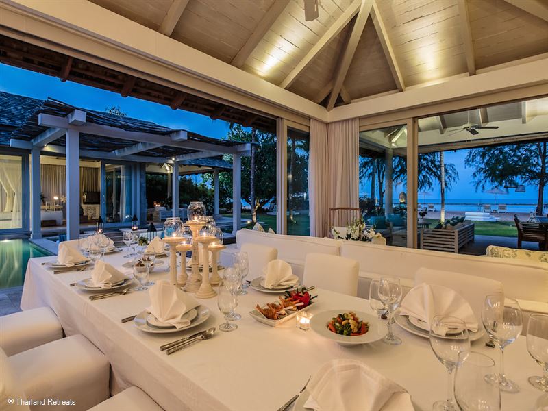 Mia Beach Villa