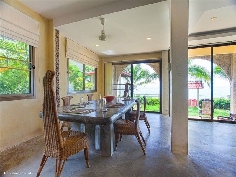 Charu Bay Villa