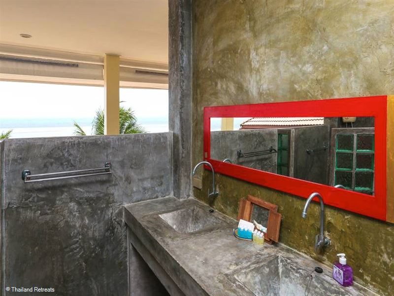 Charu Bay Villa