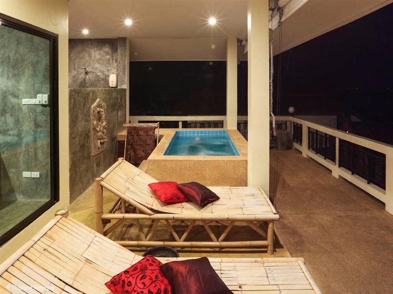 Charu Bay Villa