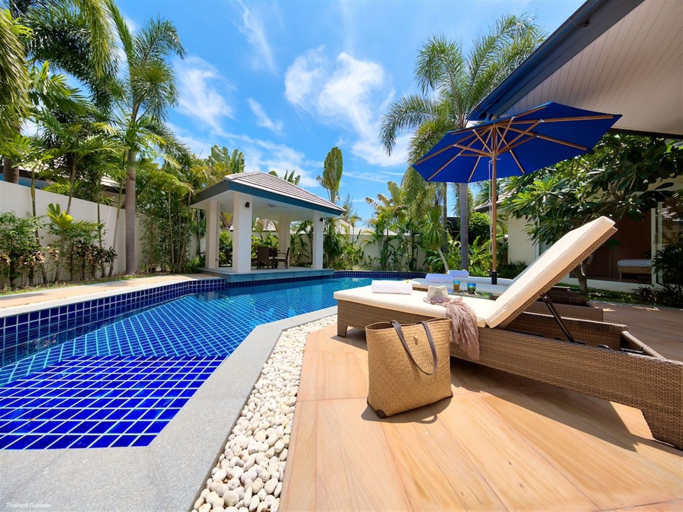 Baan Rim Talay