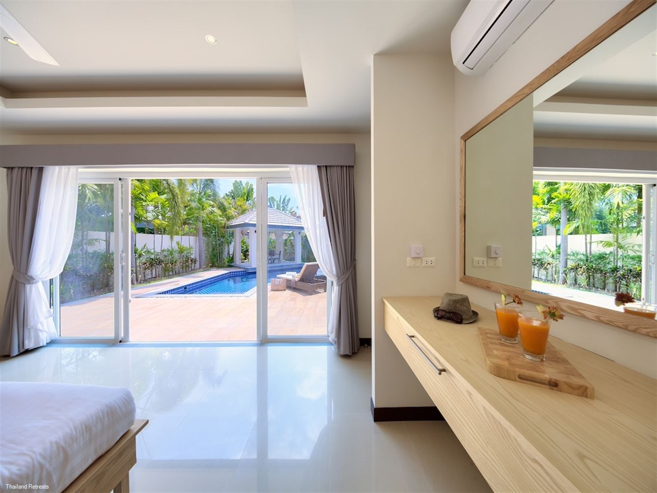 Baan Rim Talay