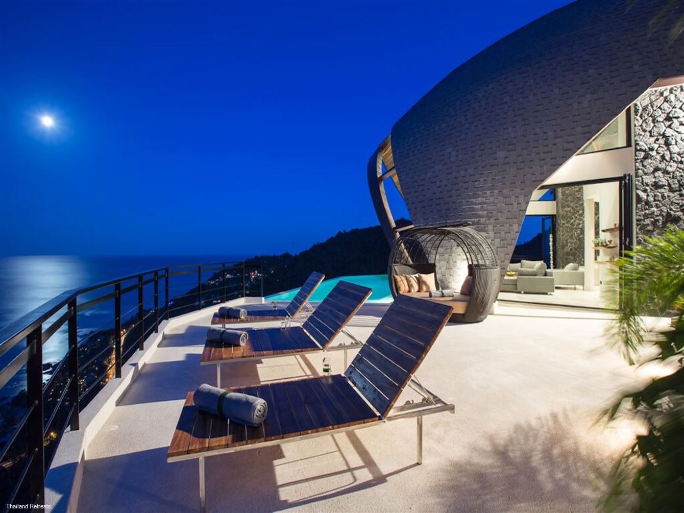 Chaweng Peak Villas
