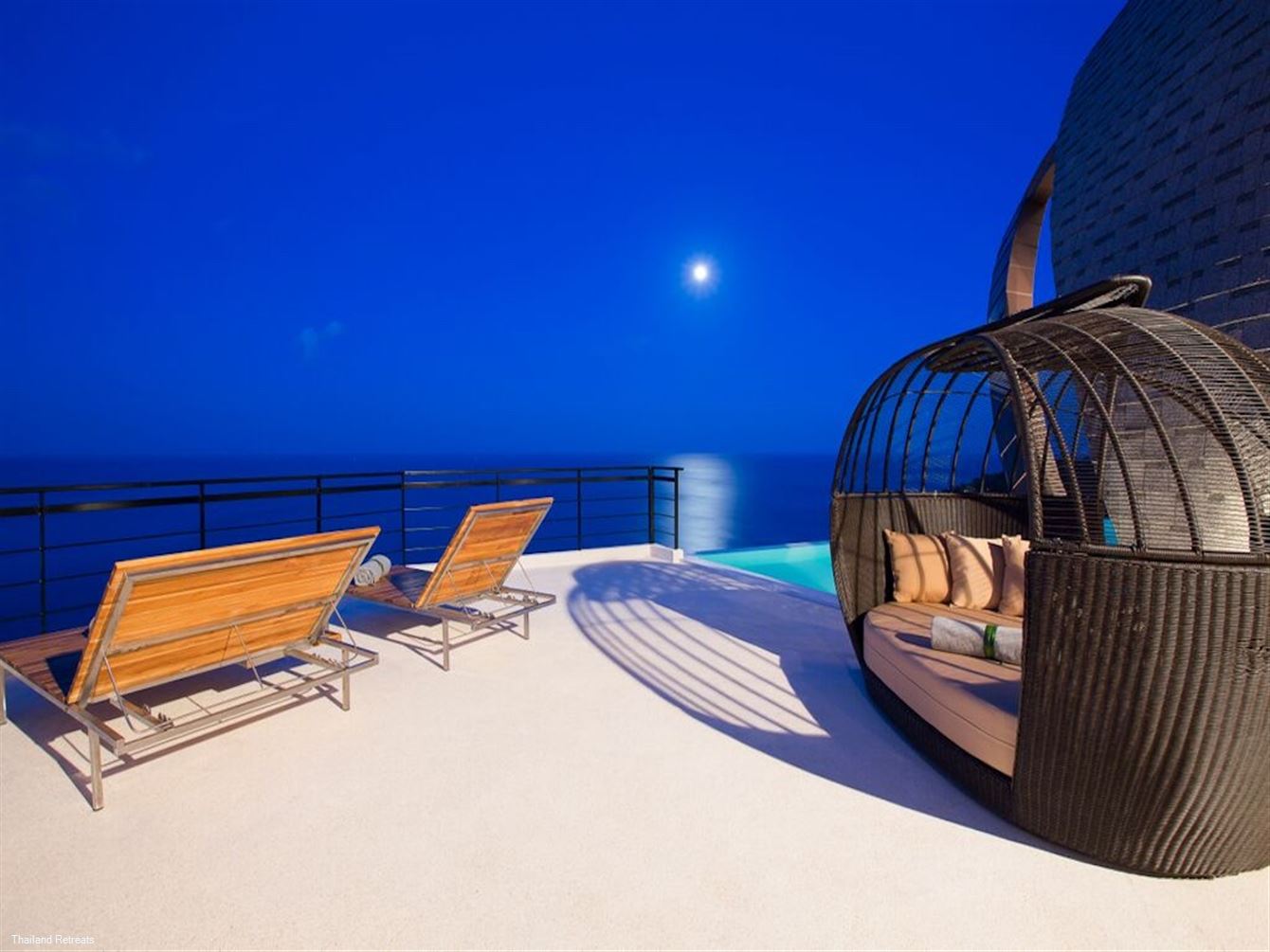 Chaweng Peak Villas