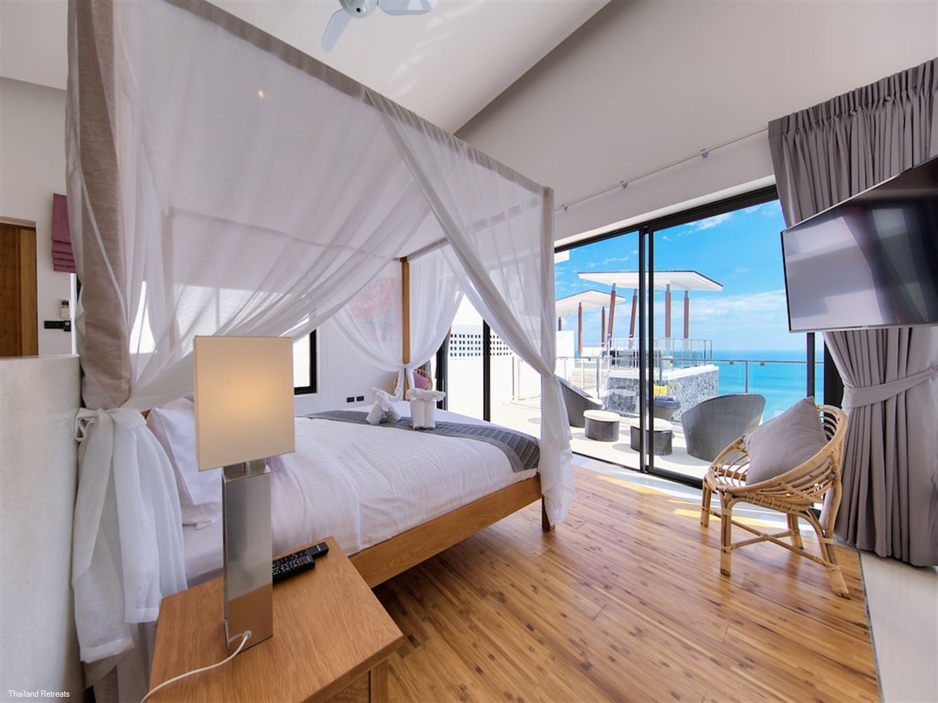Chaweng Peak Villas