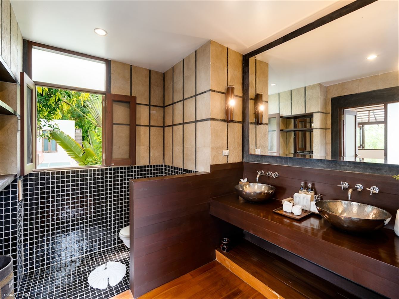 The Emerald Hill Beach Villa