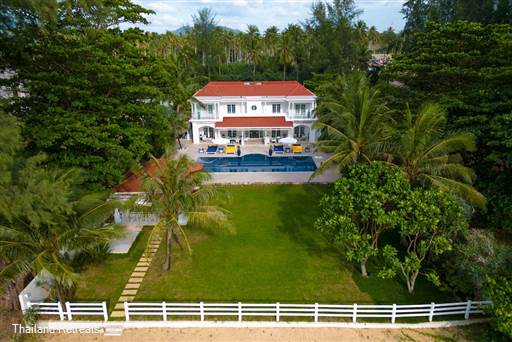 <p>Carpe Diem is a stunning colonial style 6 bedroom luxury beachfront villa spread over 2 pavilions and exquisitely furnished occupying 30m of beach frontage approached by a large area of lawn and featuring a gym and Spa.</p>
