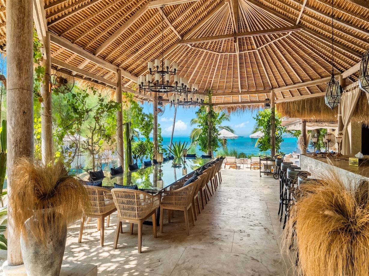 Odyssey Luxury Beachfront Mansion