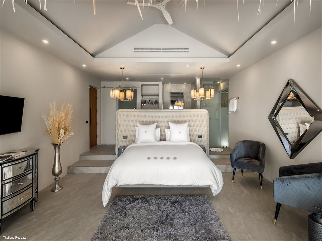 Odyssey Luxury Beachfront Mansion