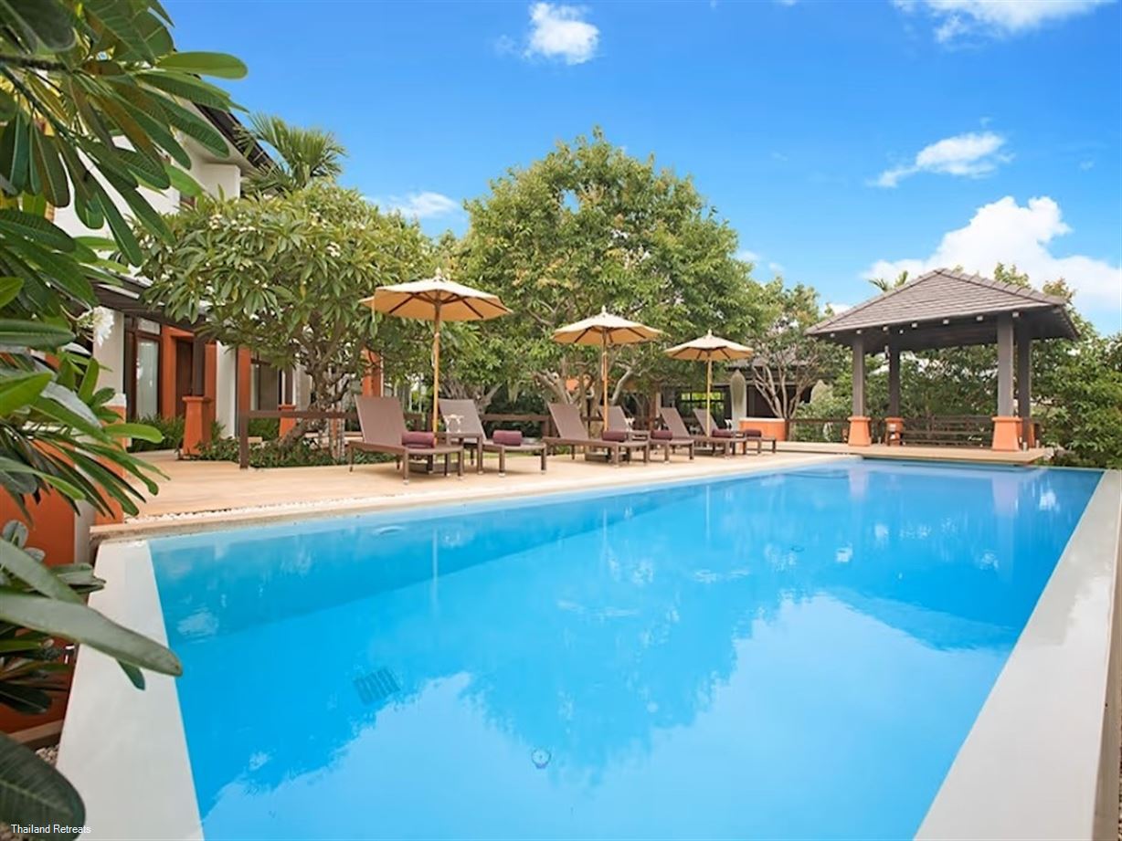Six Hills Villa