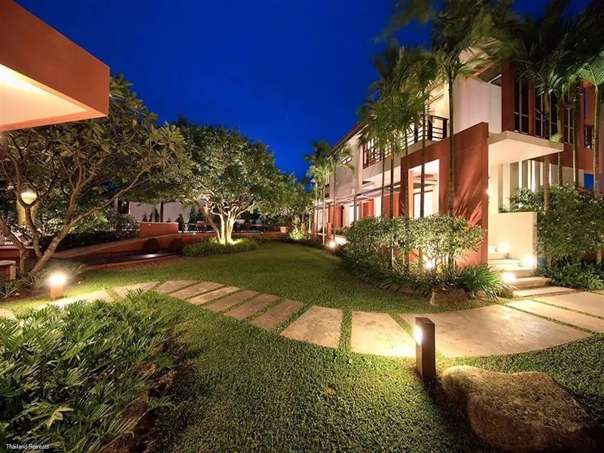 Six Hills Villa