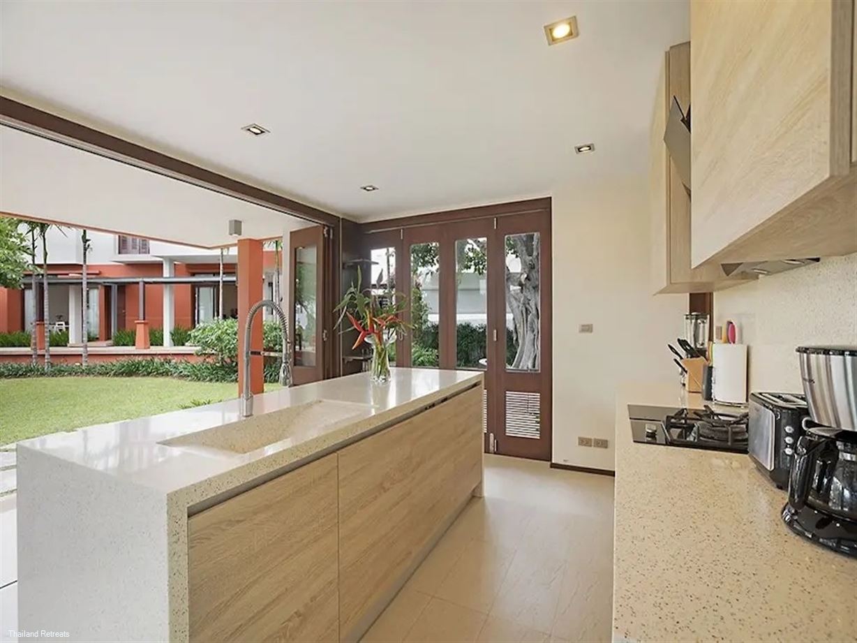 Six Hills Villa