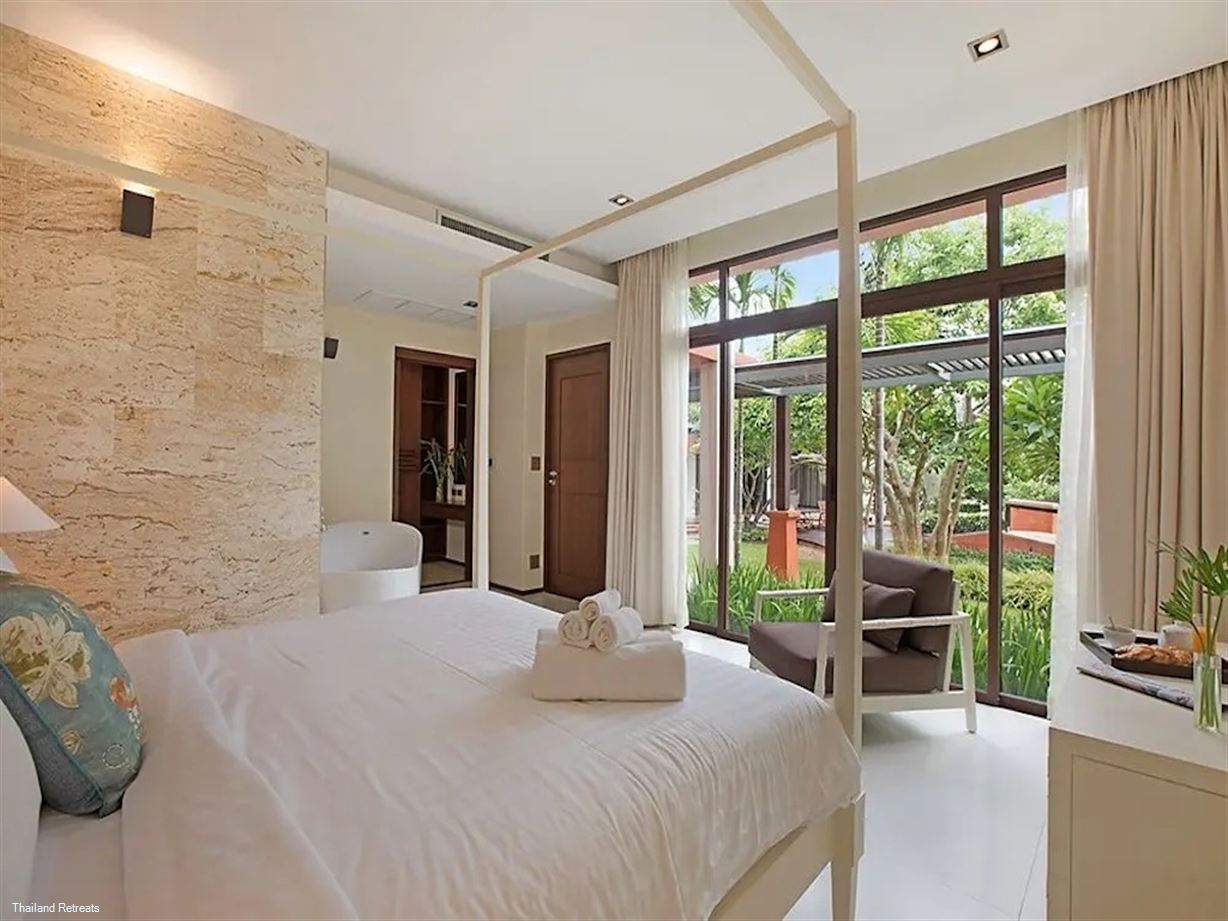 Six Hills Villa