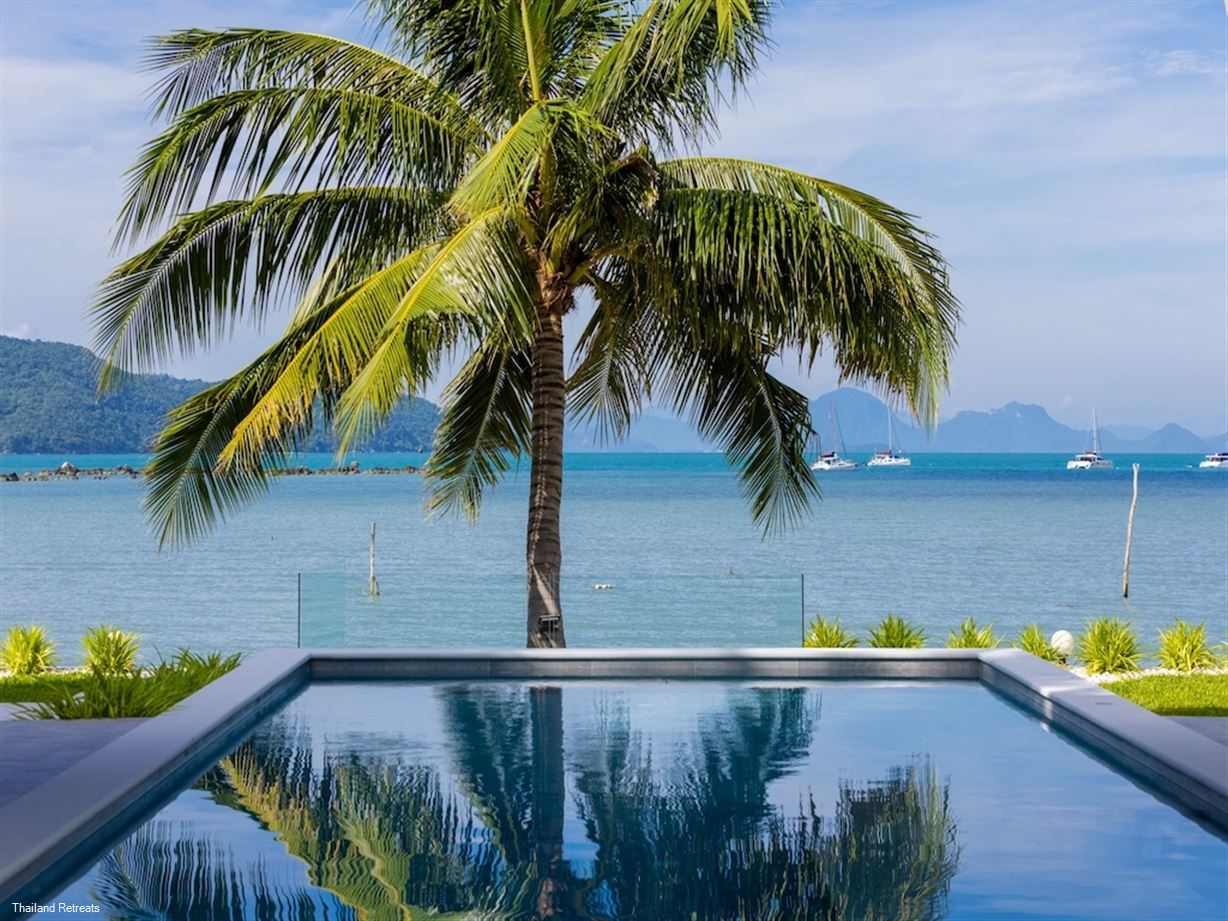 Emotion Beachfront Villas