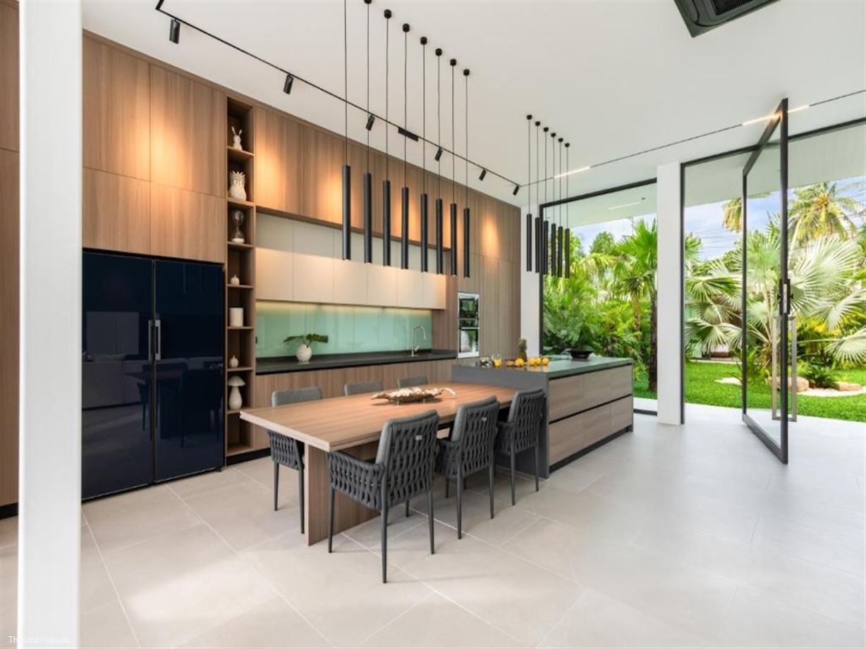 Emotion Beachfront Villas