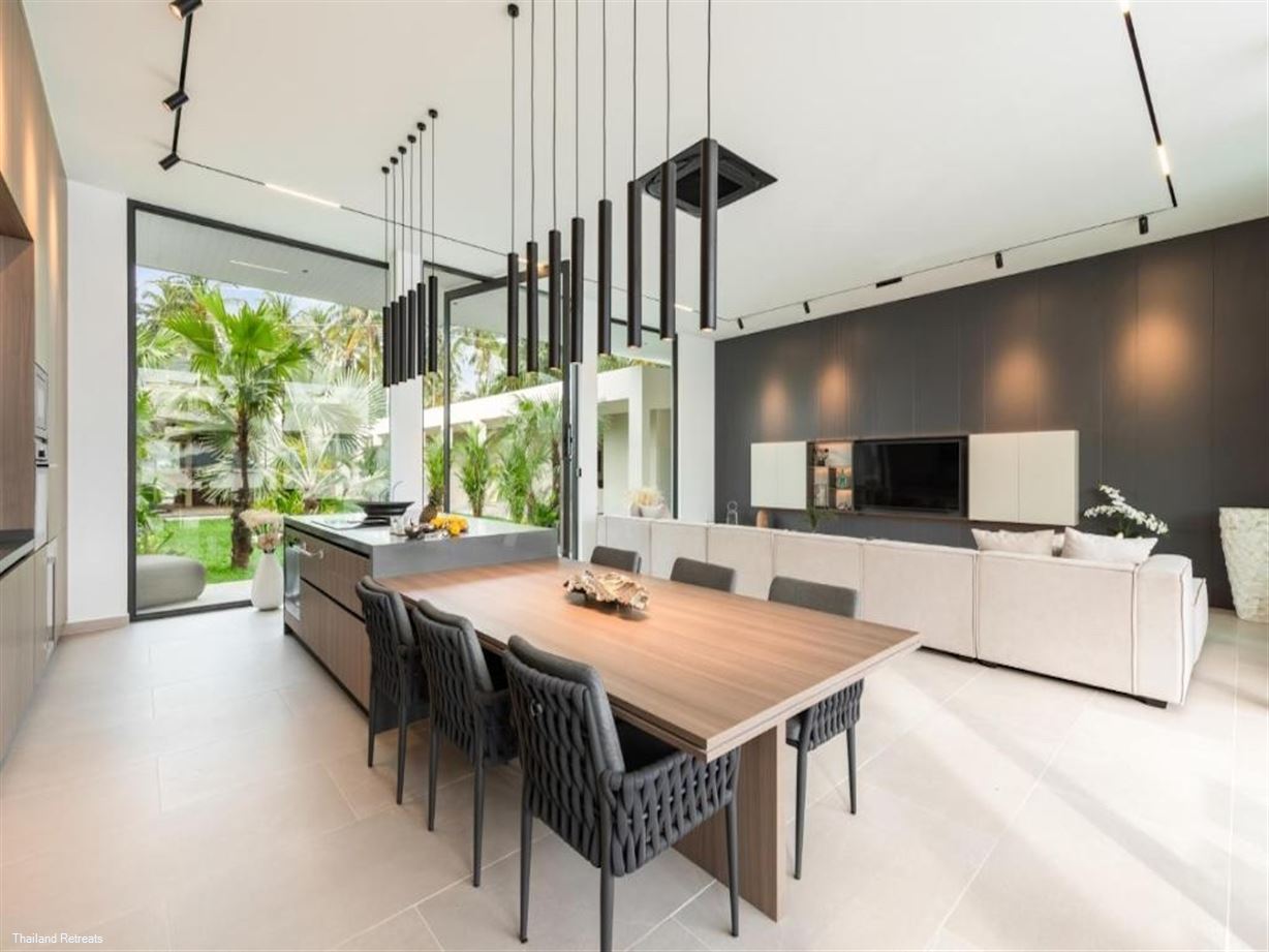 Emotion Beachfront Villas