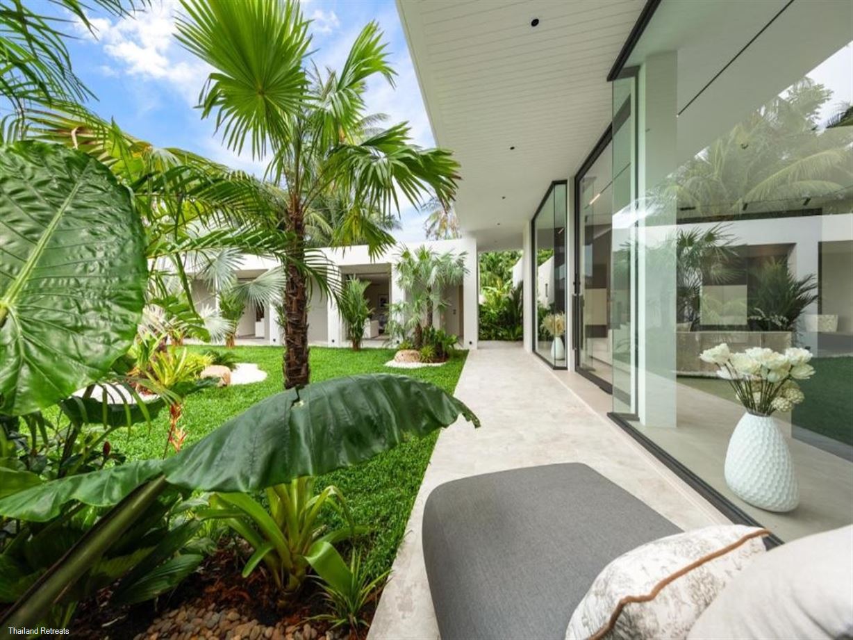 Emotion Beachfront Villa 1