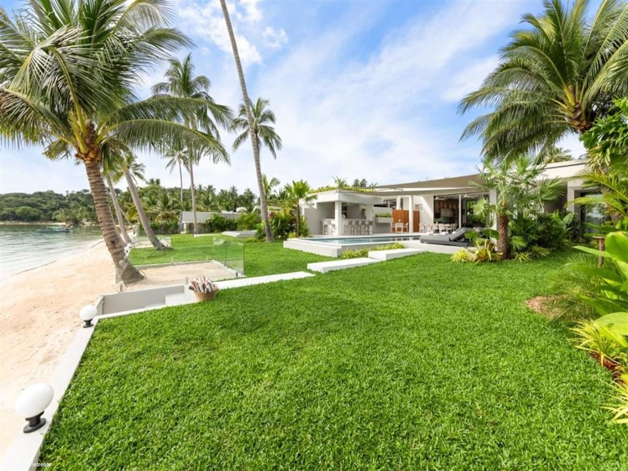 Emotion Beachfront Villa 1