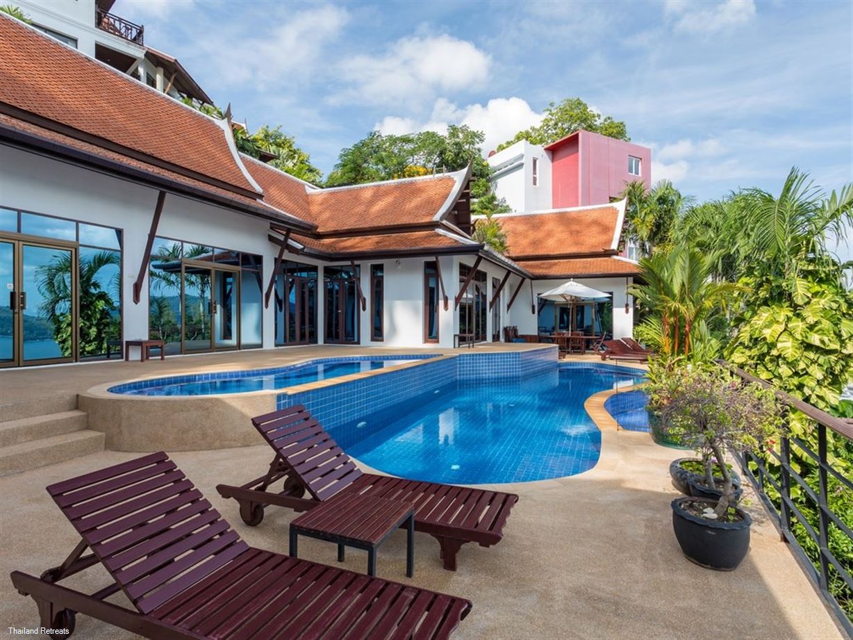 Sunset Pool Villa