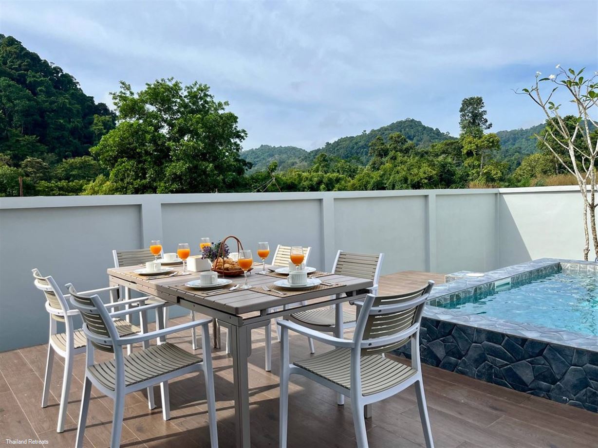 Unchan Liveliness Pool Villa