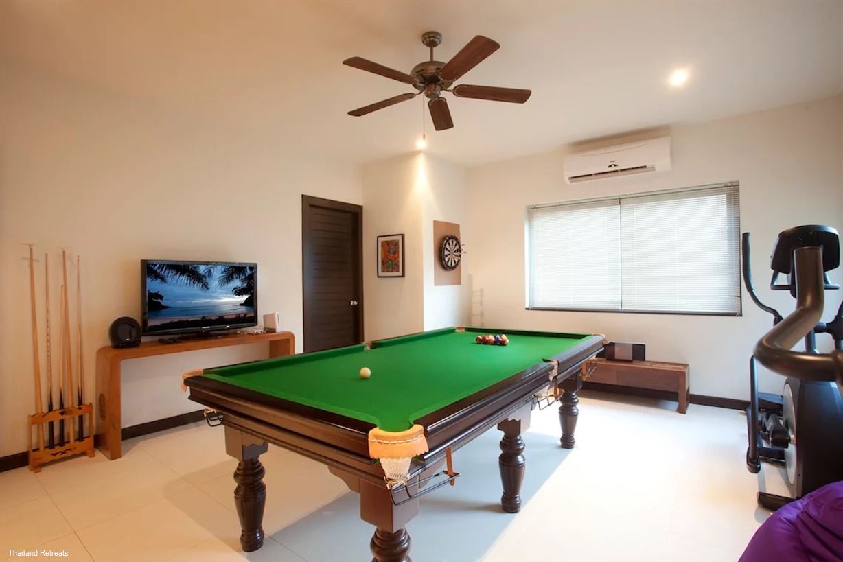Emerald Villa