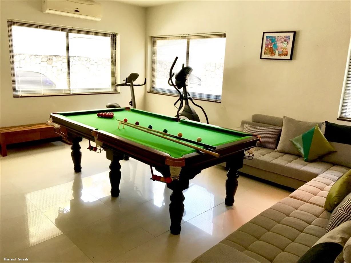 Emerald Villa