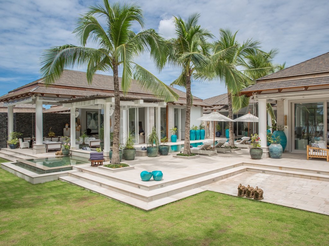 Mia Beach Villas Estate Master Image